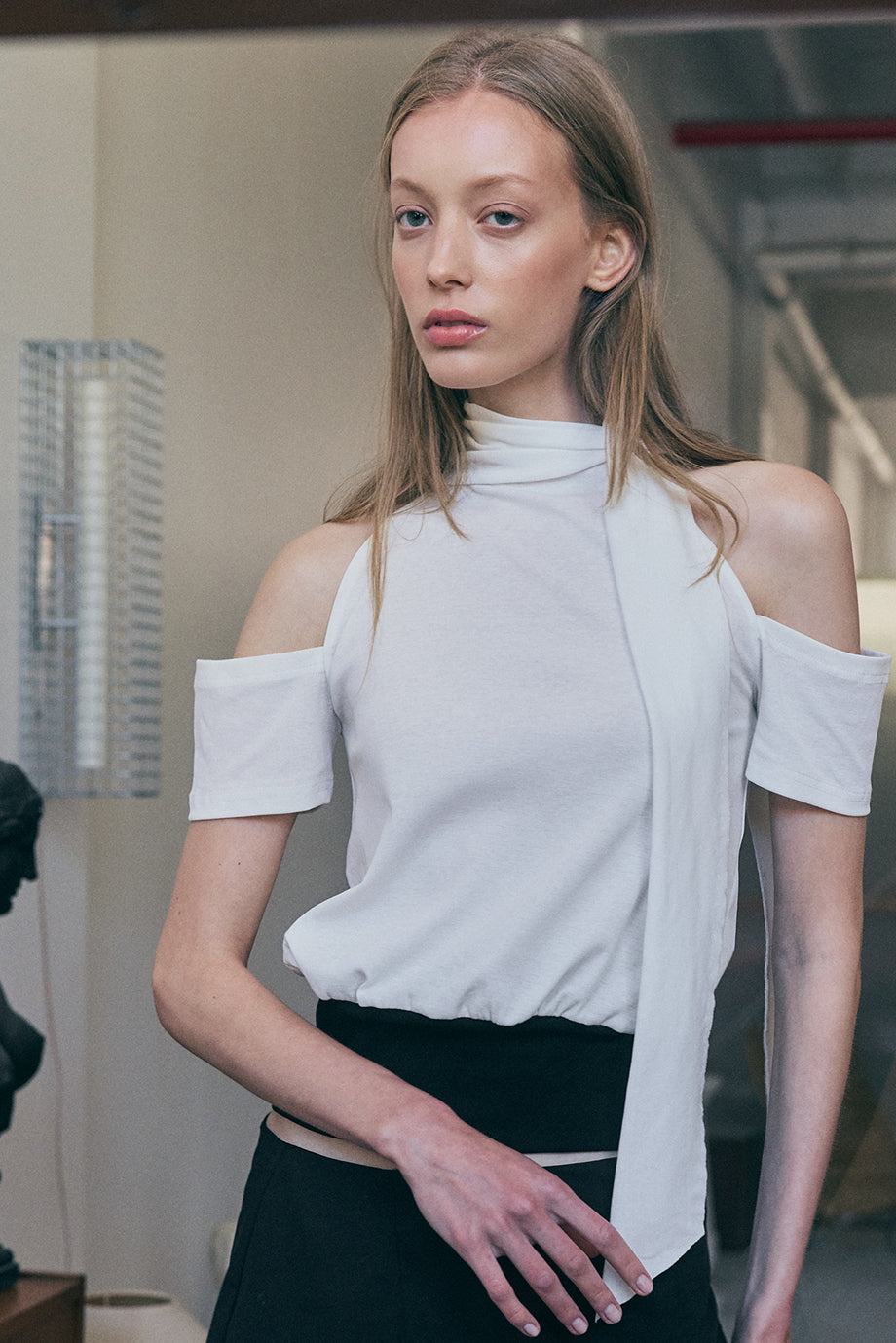 Ivo Top — Cut-Out Shoulder in Black/White – Muse The Label
