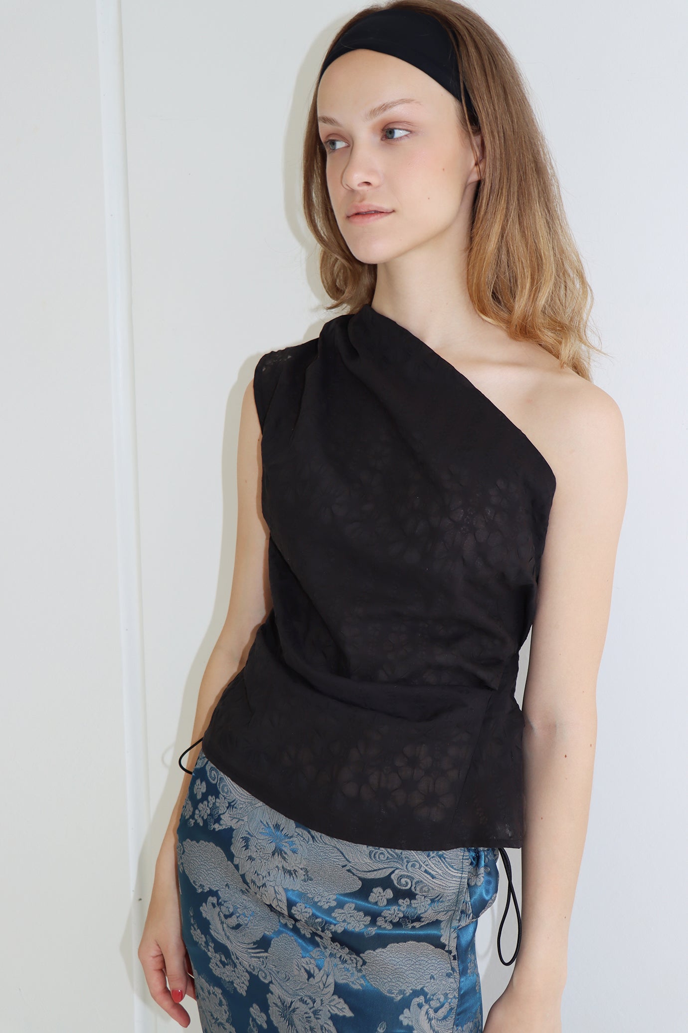 Ora One Shoulder - Black Floral