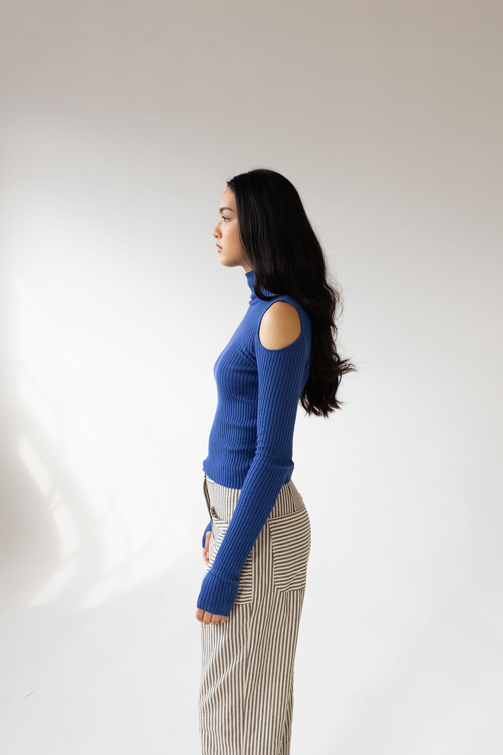 Noya Cold Shoulder Skivvy - Sapphire